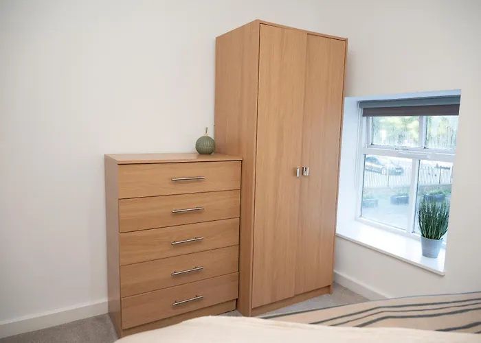 Corporate-friendly 2br In Leeds, Near Kirkstall Shopping Centre * Leeds (West Yorkshire)