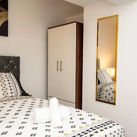 Appartamento Corporate-friendly 2br In Leeds, Near Kirkstall Shopping Centre *