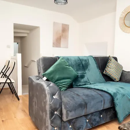 Appartement Corporate-friendly 2br In Leeds, Near Kirkstall Shopping Centre