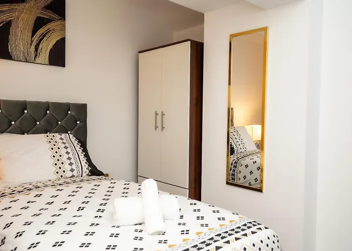 Appartamento Corporate-friendly 2br In Leeds, Near Kirkstall Shopping Centre *