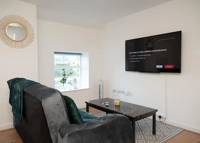 Corporate-friendly 2br In Leeds, Near Kirkstall Shopping Centre * Leeds (West Yorkshire)